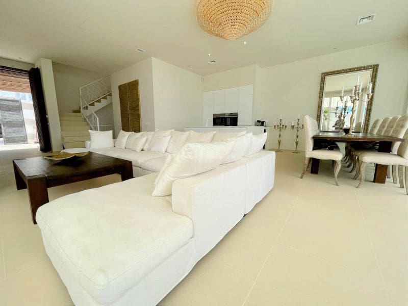 Chalet de 3 habitaciones en Roque del Conde en venta con piscina garaje - 1.790.000 € (Ref: 10001254)