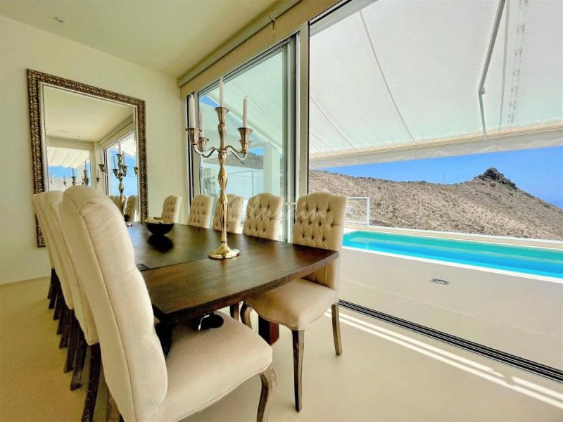 Chalet de 3 habitaciones en Roque del Conde en venta con piscina garaje - 1.790.000 € (Ref: 10001254)