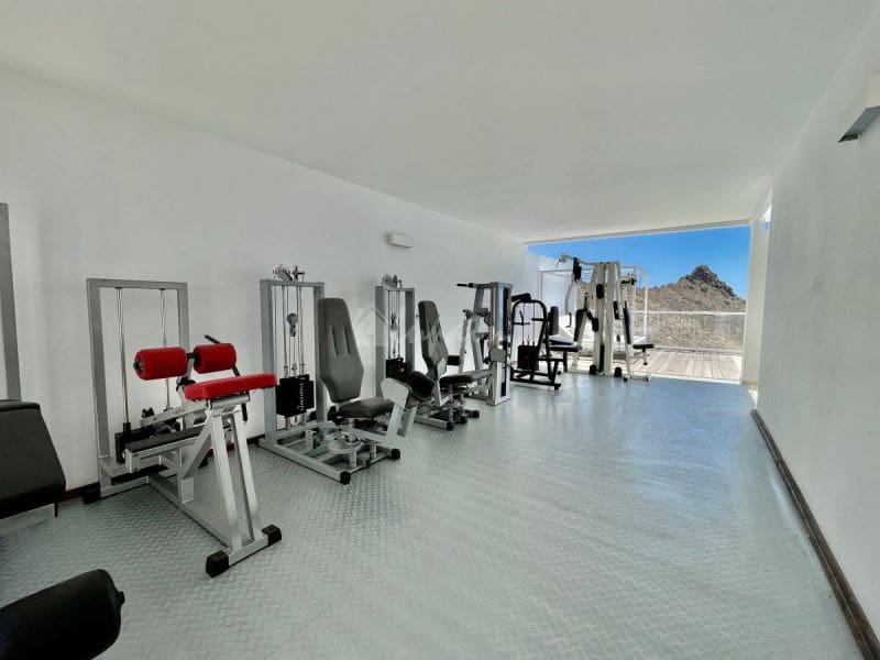 Chalet de 3 habitaciones en Roque del Conde en venta con piscina garaje - 1.790.000 € (Ref: 10001254)