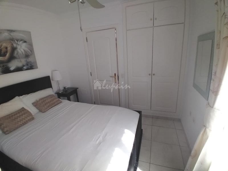 Chalet de 4 habitaciones en Roque del Conde en venta con piscina garaje - 995.000 € (Ref: 10001257)