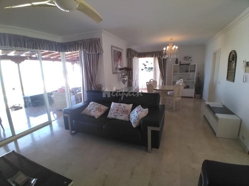 Chalet de 4 habitaciones en Roque del Conde en venta con piscina garaje - 995.000 € (Ref: 10001257)
