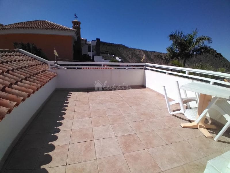 Chalet de 4 habitaciones en Roque del Conde en venta con piscina garaje - 995.000 € (Ref: 10001257)