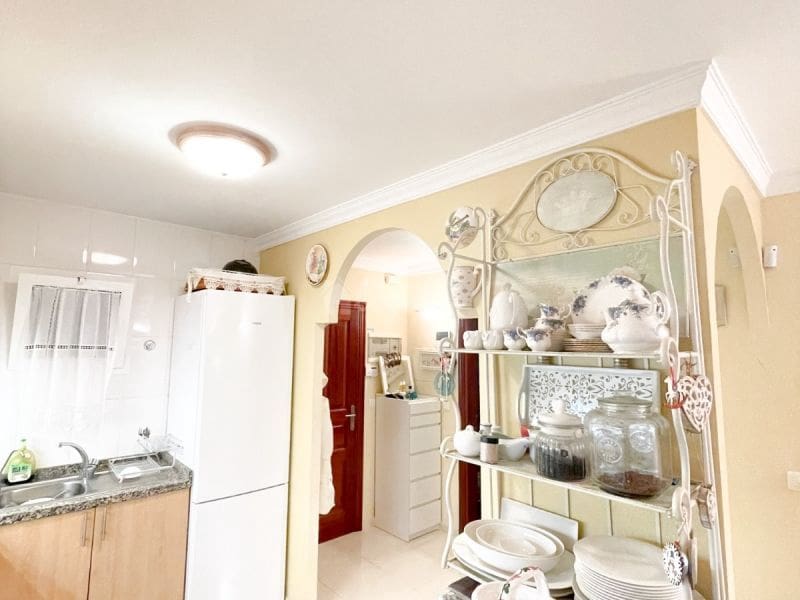 1 slaapkamer Appartement te koop in Torviscas met zwembad garage - € 320.000 (Ref: 10001261)