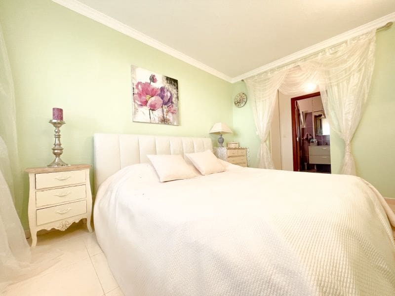 1 slaapkamer Appartement te koop in Torviscas met zwembad garage - € 320.000 (Ref: 10001261)