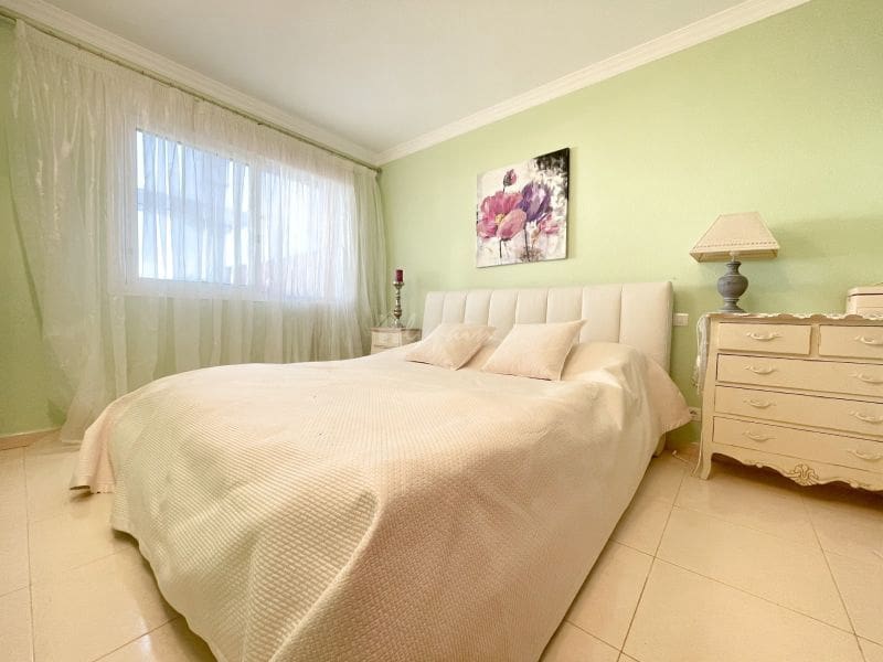 1 slaapkamer Appartement te koop in Torviscas met zwembad garage - € 320.000 (Ref: 10001261)