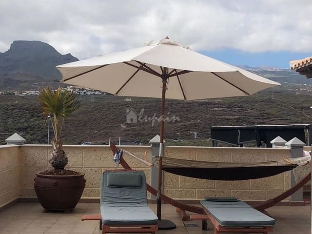 4 soveværelse Byhus til salg i Los Cristianos, Arona med swimmingpool garage - € 750.000 (Ref: 10001263)