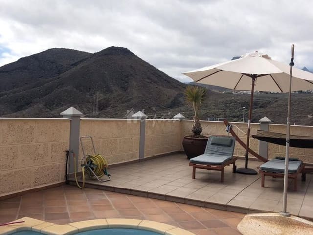 4 soveværelse Byhus til salg i Los Cristianos, Arona med swimmingpool garage - € 750.000 (Ref: 10001263)
