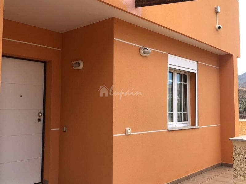 4 Zimmer Haus zu verkaufen in Los Cristianos mit Pool Garage - 750.000 € (Ref: 10001263)