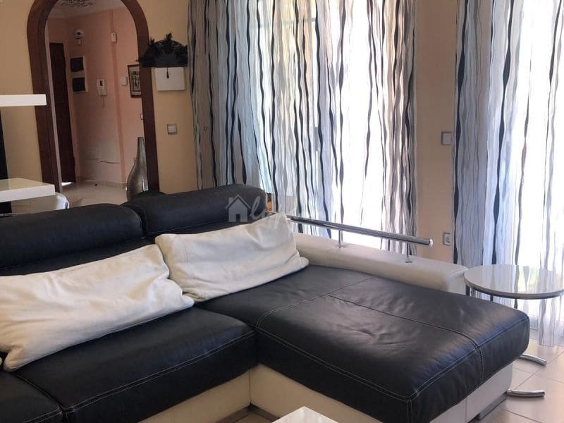 4 Zimmer Haus zu verkaufen in Los Cristianos mit Pool Garage - 750.000 € (Ref: 10001263)