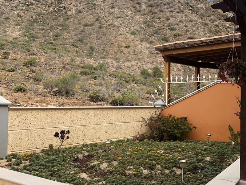 4 Zimmer Haus zu verkaufen in Los Cristianos mit Pool Garage - 750.000 € (Ref: 10001263)