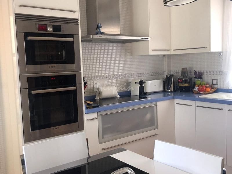 4 Zimmer Haus zu verkaufen in Los Cristianos mit Pool Garage - 750.000 € (Ref: 10001263)