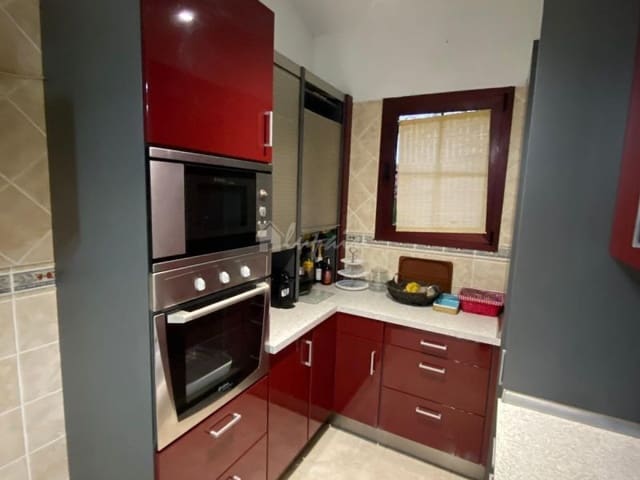 3 chambre Villa/Maison à vendre à Parque de la Reina, Arona avec garage - 550 000 € (Ref: 10001265)