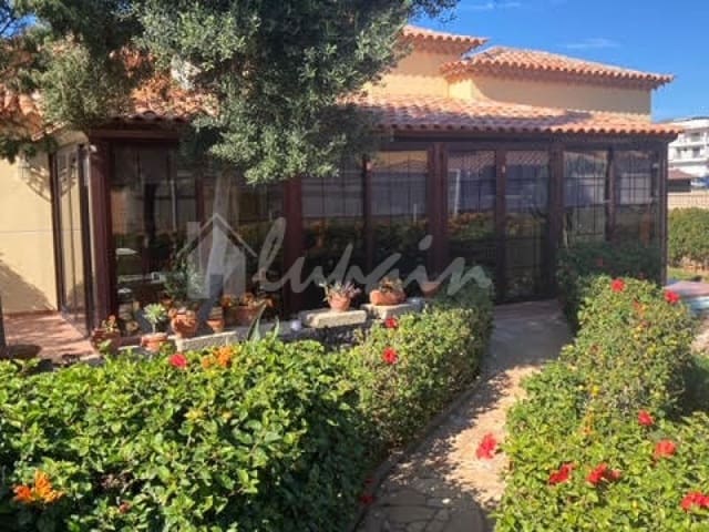 3 chambre Villa/Maison à vendre à Parque de la Reina, Arona avec garage - 550 000 € (Ref: 10001265)