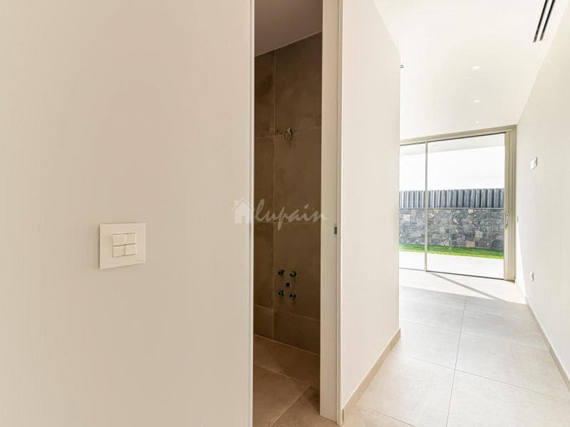 4 chambre Villa/Maison à vendre à Callao Salvaje avec piscine garage - 1 250 000 € (Ref: 10001266)