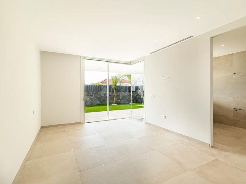 4 chambre Villa/Maison à vendre à Callao Salvaje avec piscine garage - 1 250 000 € (Ref: 10001266)