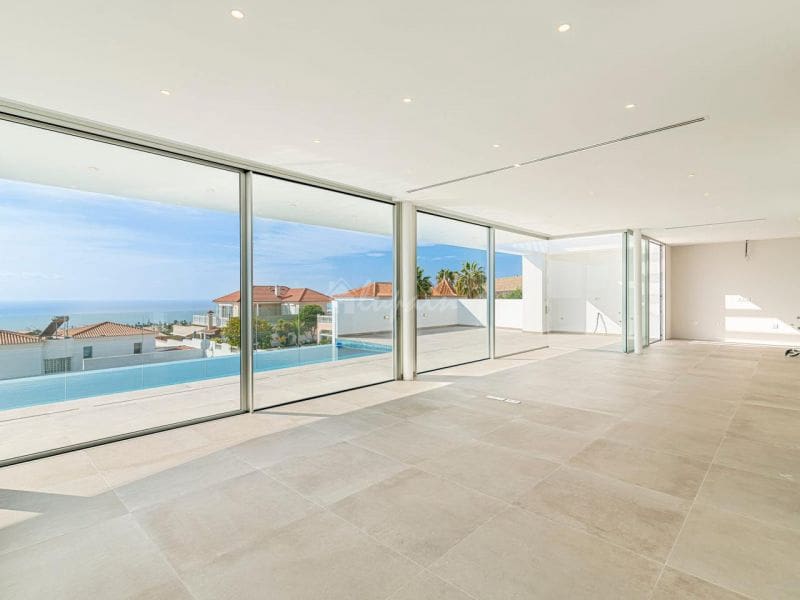 4 chambre Villa/Maison à vendre à Callao Salvaje avec piscine garage - 1 250 000 € (Ref: 10001266)