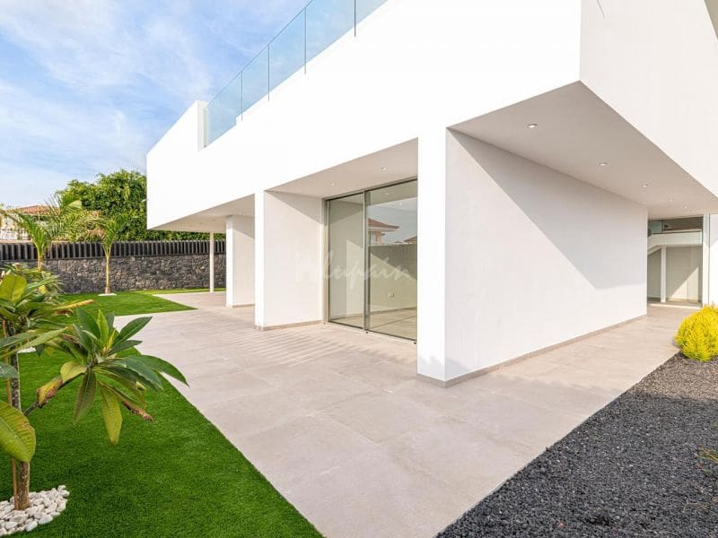 4 chambre Villa/Maison à vendre à Callao Salvaje avec piscine garage - 1 250 000 € (Ref: 10001266)