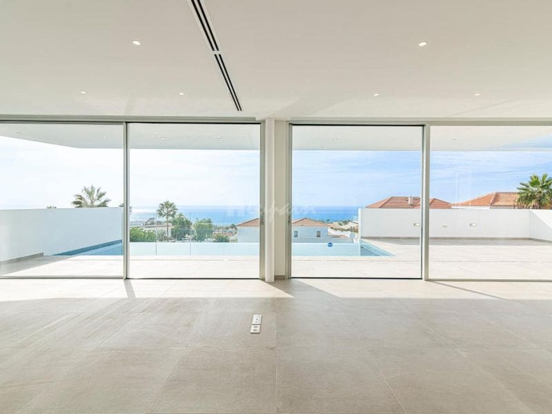4 chambre Villa/Maison à vendre à Callao Salvaje avec piscine garage - 1 250 000 € (Ref: 10001266)