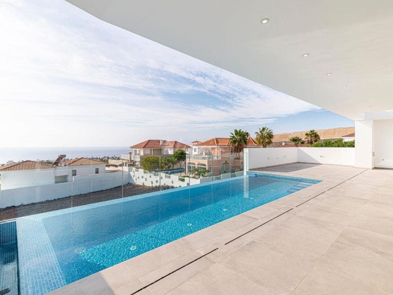 4 chambre Villa/Maison à vendre à Callao Salvaje avec piscine garage - 1 250 000 € (Ref: 10001266)