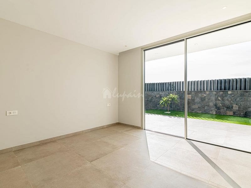 4 chambre Villa/Maison à vendre à Callao Salvaje avec piscine garage - 1 250 000 € (Ref: 10001266)
