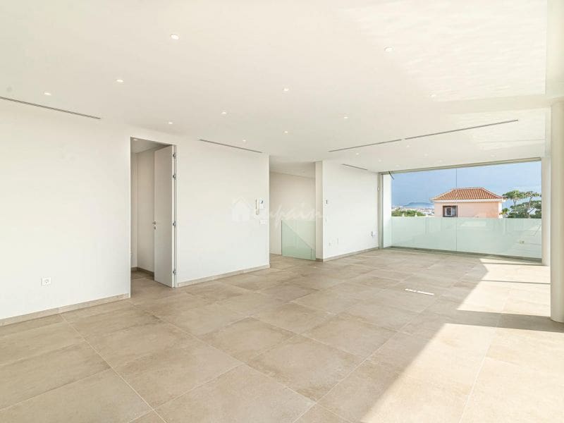 4 chambre Villa/Maison à vendre à Callao Salvaje avec piscine garage - 1 250 000 € (Ref: 10001266)