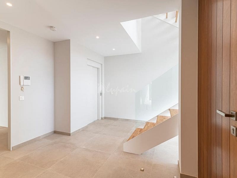 4 chambre Villa/Maison à vendre à Callao Salvaje avec piscine garage - 1 250 000 € (Ref: 10001266)