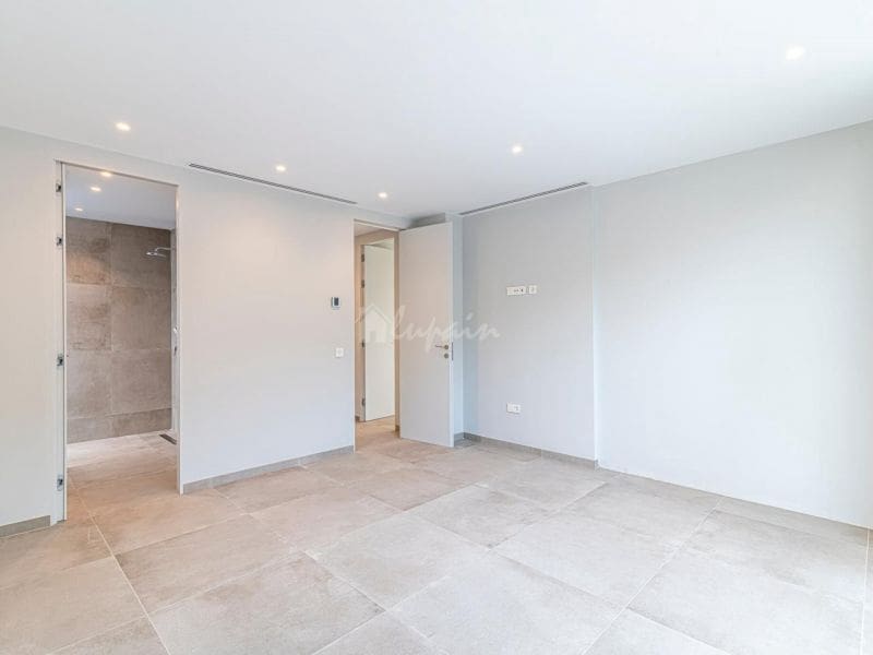 4 chambre Villa/Maison à vendre à Callao Salvaje avec piscine garage - 1 250 000 € (Ref: 10001266)