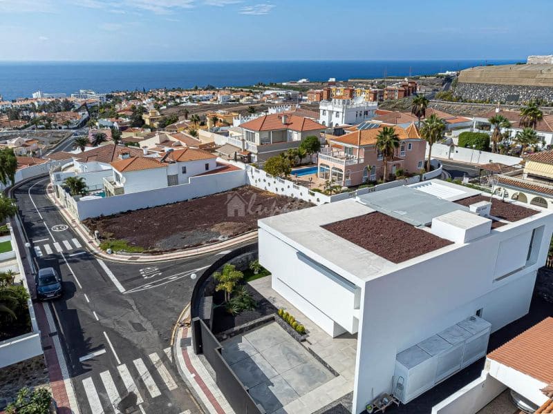 4 chambre Villa/Maison à vendre à Callao Salvaje avec piscine garage - 1 250 000 € (Ref: 10001266)