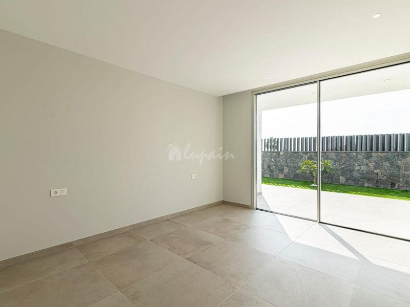 4 chambre Villa/Maison à vendre à Callao Salvaje avec piscine garage - 1 250 000 € (Ref: 10001266)