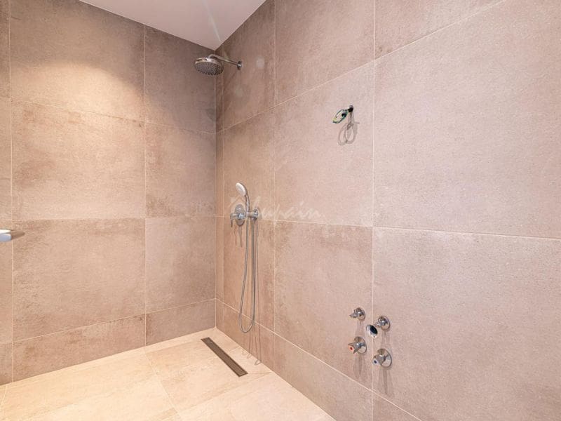 4 chambre Villa/Maison à vendre à Callao Salvaje avec piscine garage - 1 250 000 € (Ref: 10001266)