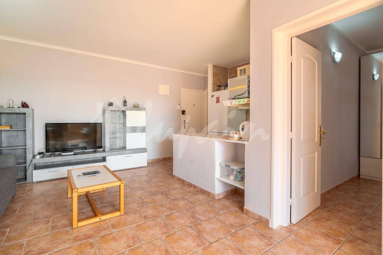 1 bedroom Apartment for sale in Costa del Silencio with pool - € 219,000 (Ref: 10035958)