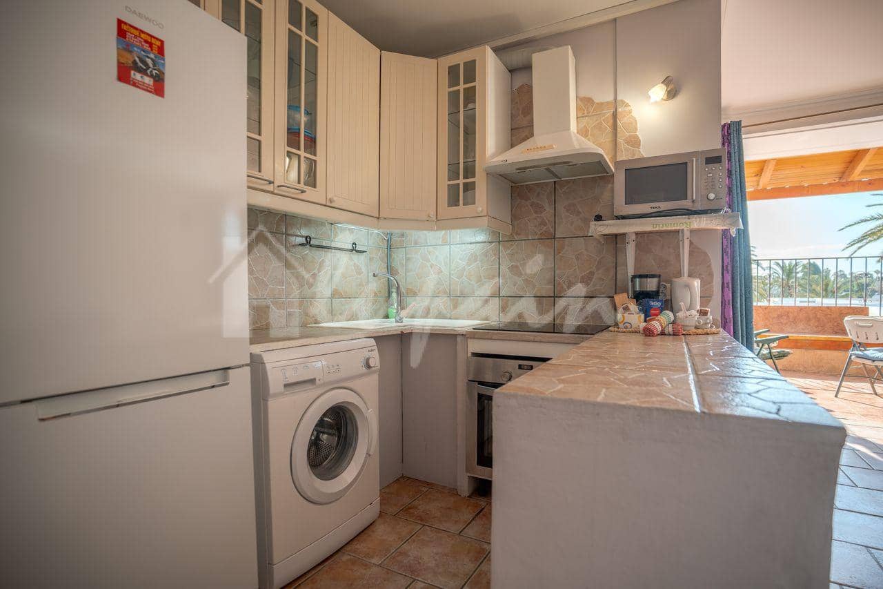 1 bedroom Apartment for sale in Costa del Silencio with pool - € 219,000 (Ref: 10035958)