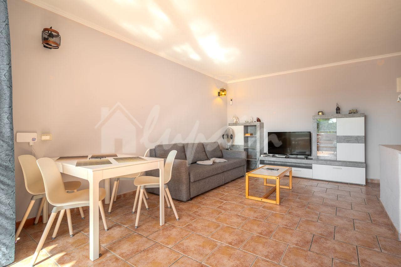 1 bedroom Apartment for sale in Costa del Silencio with pool - € 219,000 (Ref: 10035958)