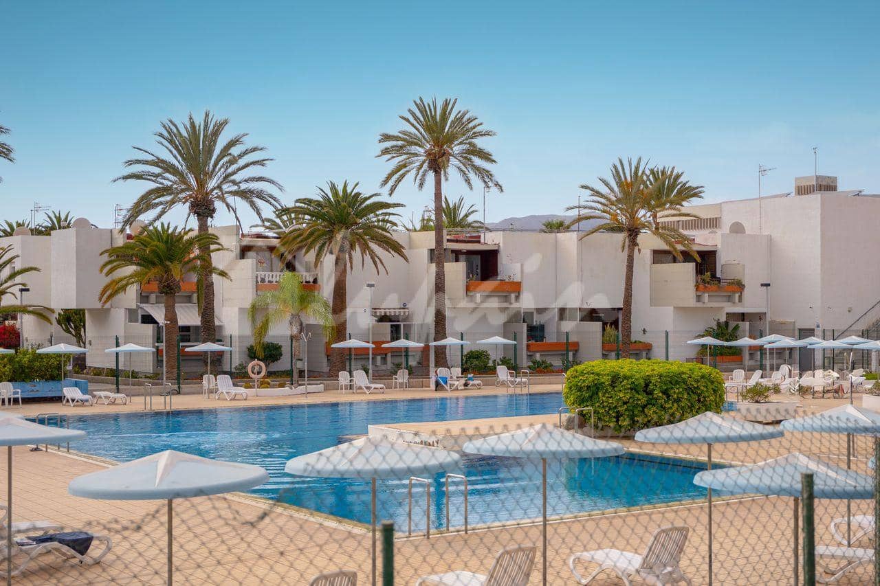 1 bedroom Apartment for sale in Costa del Silencio with pool - € 219,000 (Ref: 10035958)