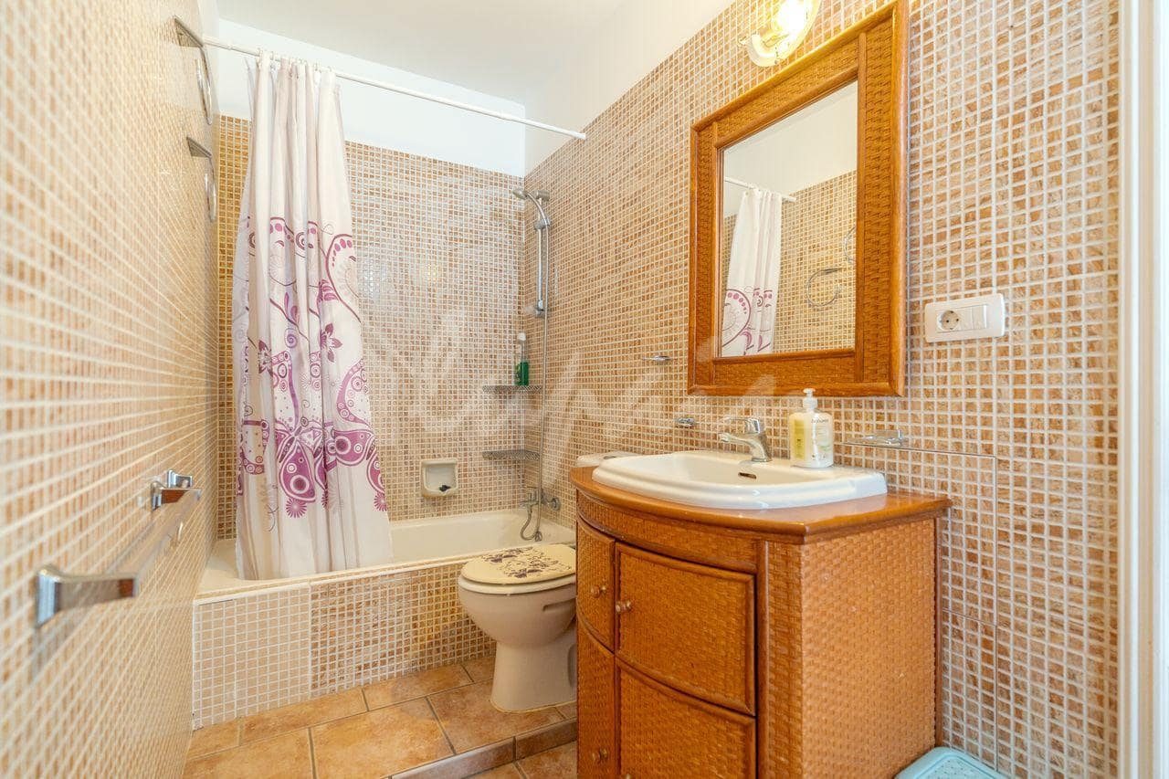 1 bedroom Apartment for sale in Costa del Silencio with pool - € 219,000 (Ref: 10035958)