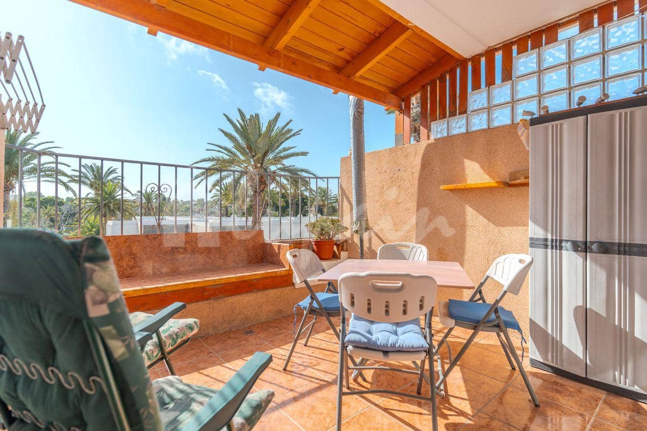 1 bedroom Apartment for sale in Costa del Silencio with pool - € 219,000 (Ref: 10035958)
