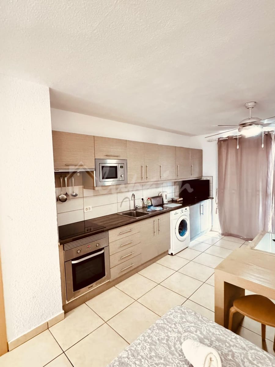 Studio te koop in Los Cristianos met zwembad - € 219.000 (Ref: 10057562)