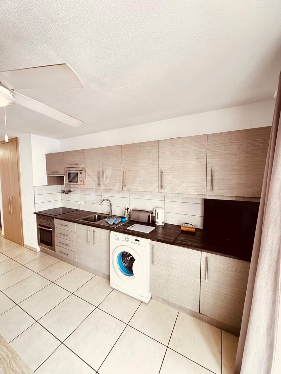 Studio te koop in Los Cristianos met zwembad - € 219.000 (Ref: 10057562)