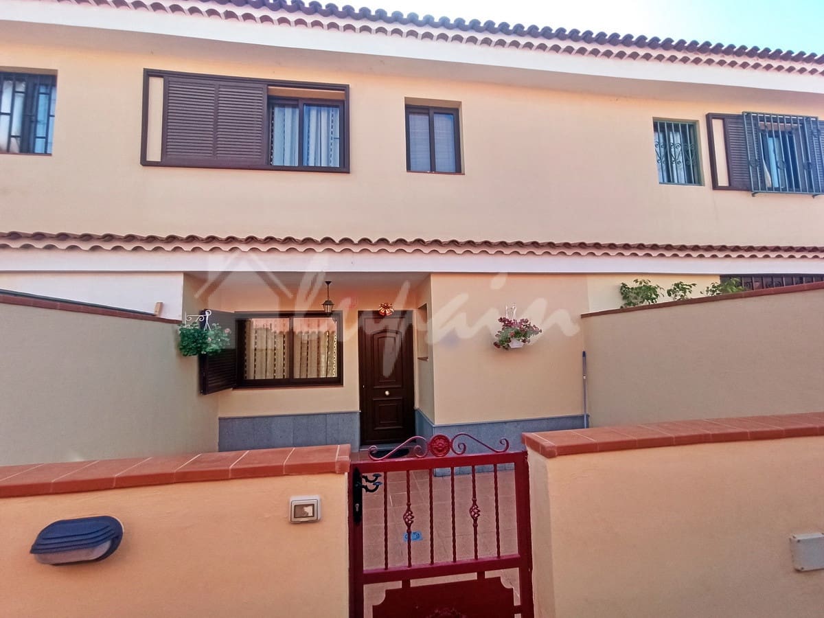 3 sypialnia Dom na sprzedaż w Costa Adeje z garażem - 480 000 € (Ref: 10079903)