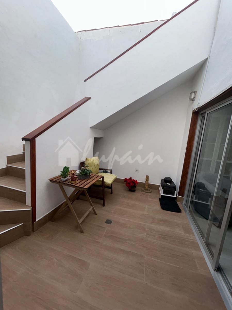 2 bedroom Apartment for sale in Costa del Silencio with pool - € 249,000 (Ref: 10088604)