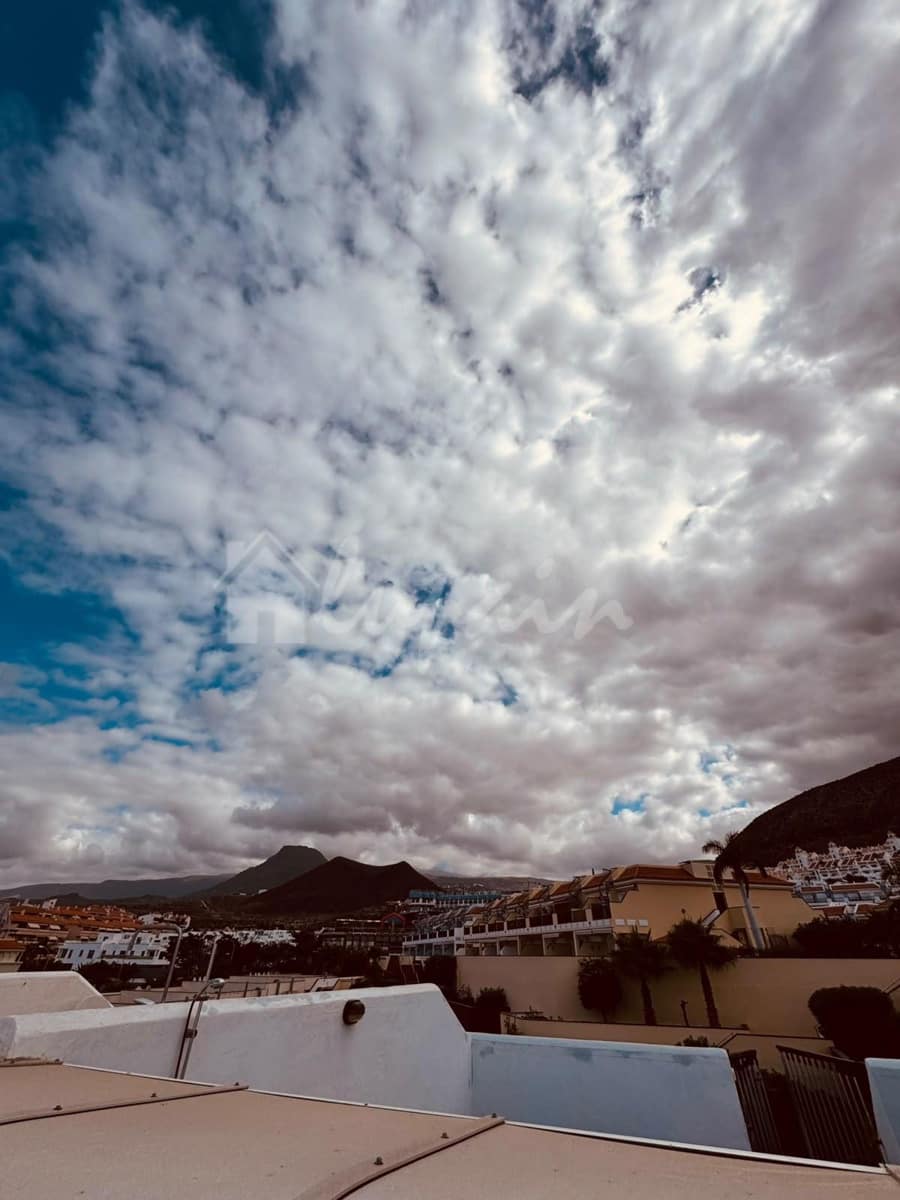 1 quarto Apartamento para venda em Los Cristianos com piscina - 295 000 € (Ref: 10093921)