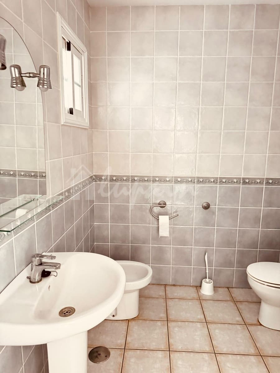 1 quarto Apartamento para venda em Los Cristianos com piscina - 295 000 € (Ref: 10093921)