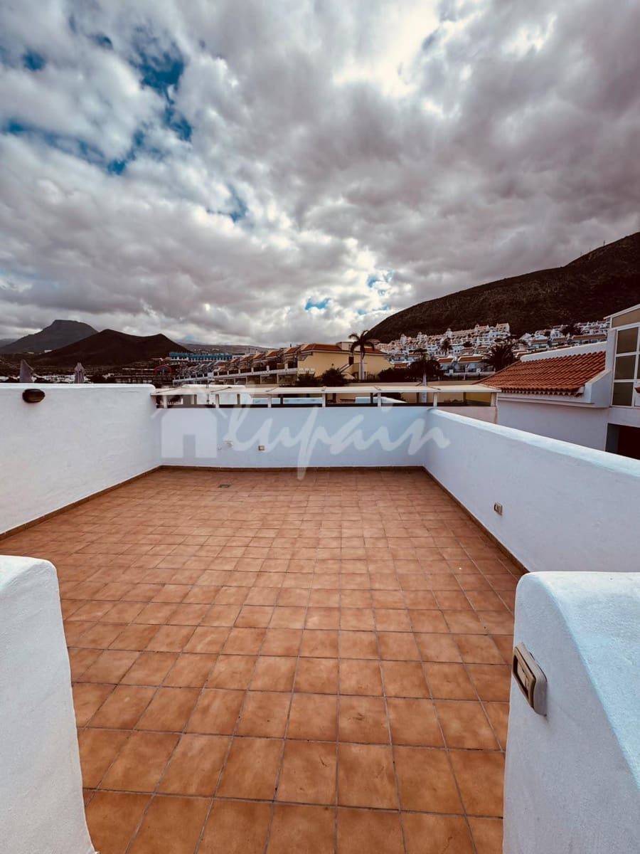 1 quarto Apartamento para venda em Los Cristianos com piscina - 295 000 € (Ref: 10093921)