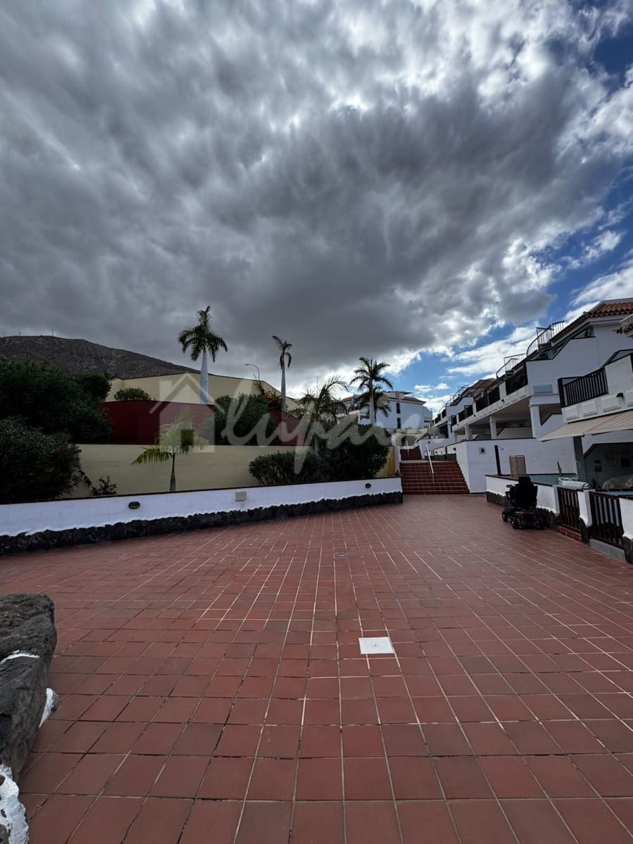 1 quarto Apartamento para venda em Los Cristianos com piscina - 295 000 € (Ref: 10093921)