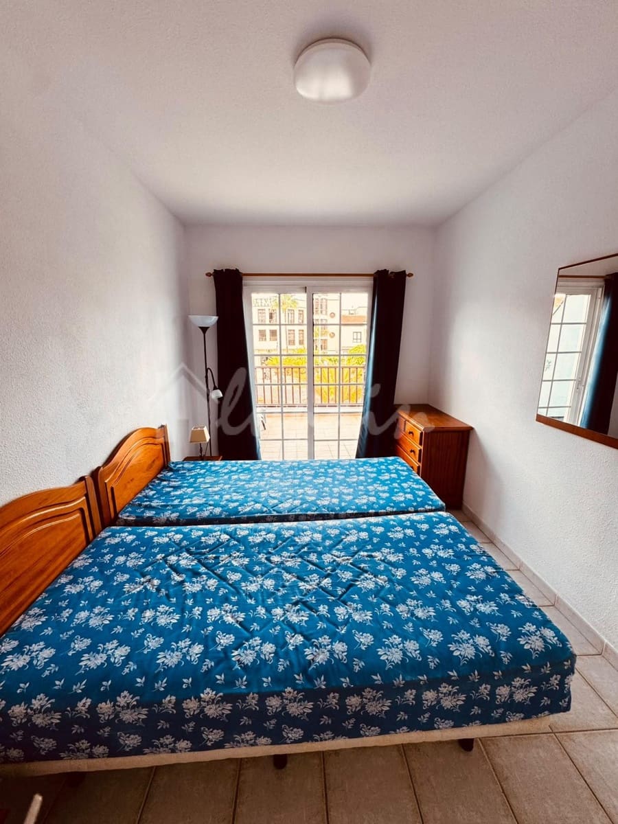 1 quarto Apartamento para venda em Los Cristianos com piscina - 295 000 € (Ref: 10093921)
