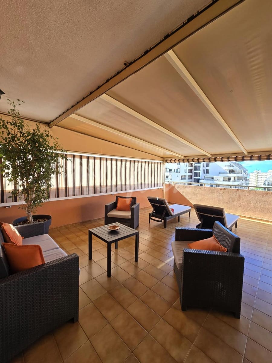 2 quarto Apartamento para venda em Los Cristianos com piscina - 650 000 € (Ref: 10099130)