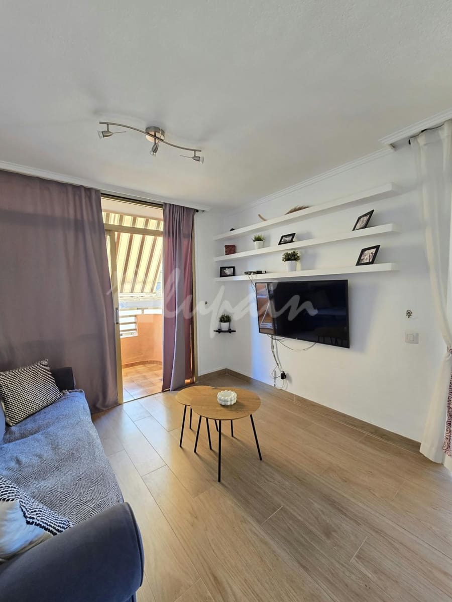 2 quarto Apartamento para venda em Los Cristianos com piscina - 650 000 € (Ref: 10099130)