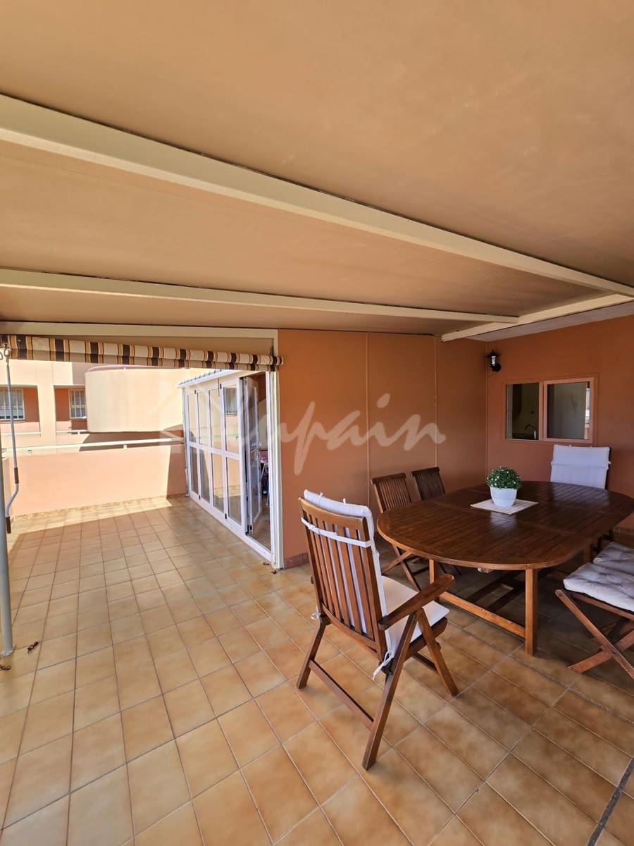 2 quarto Apartamento para venda em Los Cristianos com piscina - 650 000 € (Ref: 10099130)