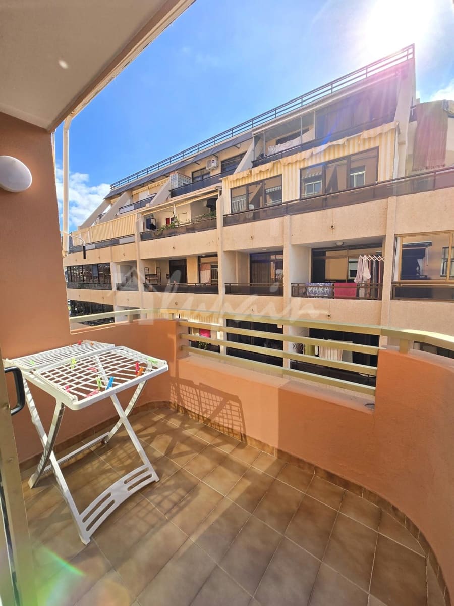 2 quarto Apartamento para venda em Los Cristianos com piscina - 650 000 € (Ref: 10099130)