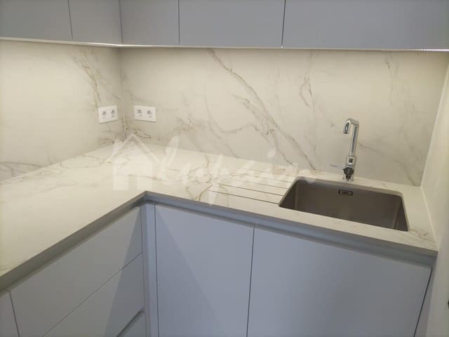 1 sypialnia Apartament na sprzedaż w Playa de las Américas, Adeje z basenem - 289 000 € (Ref: 10118072)
